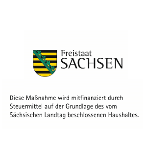 Partner: Logo Freitstaat Sachsen mit Text zur Mittelherkunft